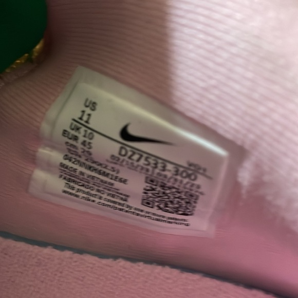 NIKE MENS NWOB size 11 Brand new Giannis Immortality 3 shoes - Picture 9 of 9